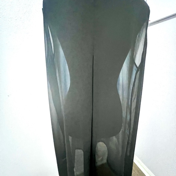 VIDA Blue and Black scenic Sleeveless Cardigan PLUS - Picture 6 of 12